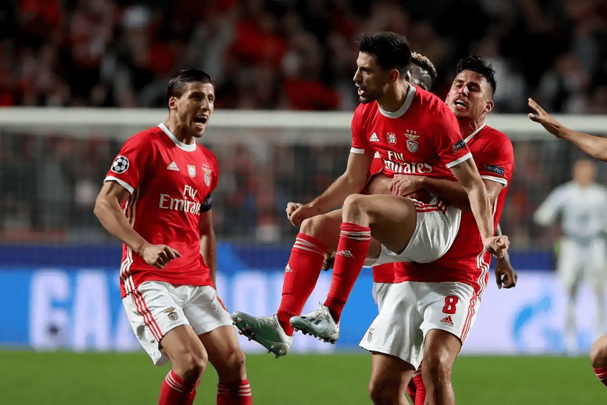 九游官网电脑版网页-火箭对阵马刺